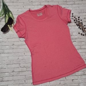 Under Armour-Women's T-shirt Fitted, short sleeves, size MD, pink color✨️